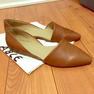 Tan leather pointy flats